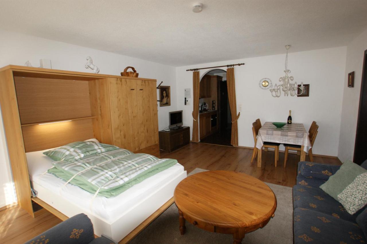 Haus Euphrasia Klosters-Serneus Extérieur photo